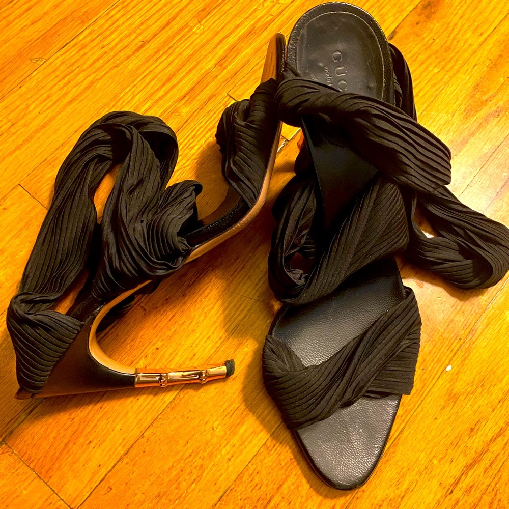 Gucci bamboo accent satin sandals size 10B
